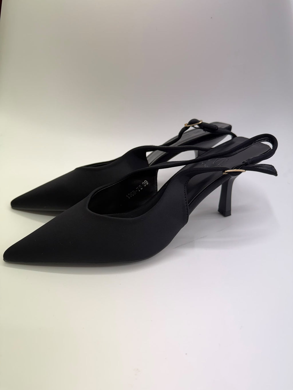 Zapatos de Tacón en Punta Negro