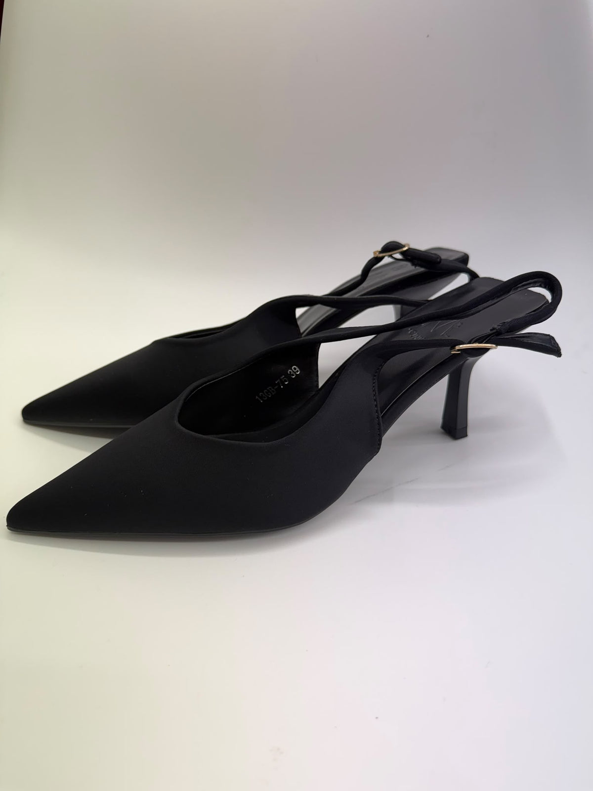 Zapatos de Tacón en Punta Negro